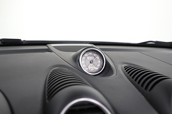 Porsche 718 Spyder 20 of 22