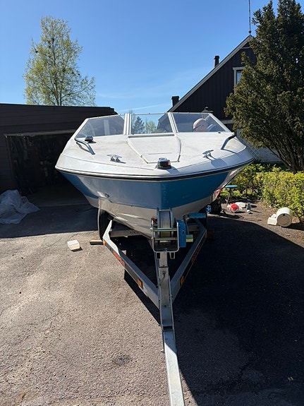 Bayliner 1851 Bowrider 2 of 5