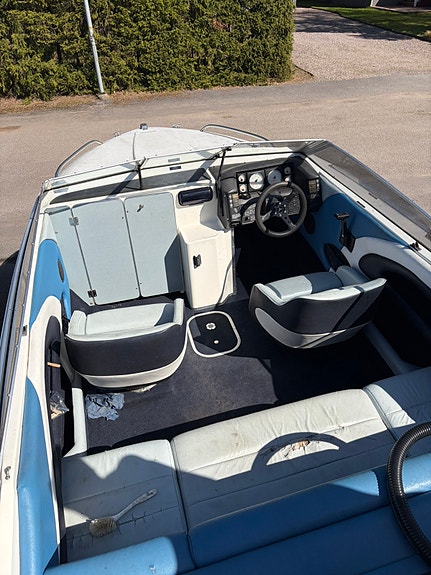 Bayliner 1851 Bowrider 4 of 5