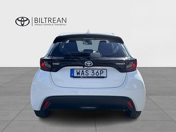 Toyota Yaris 5 of 5