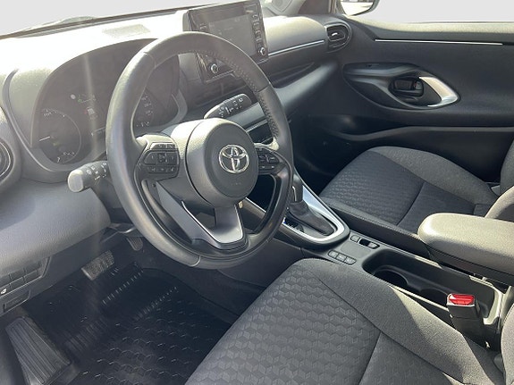 Toyota Yaris 9 of 14