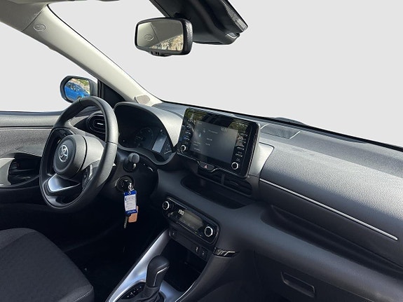 Toyota Yaris 8 of 14