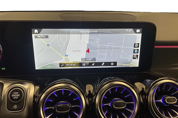Mercedes-Benz GLB200 d 23 of 27