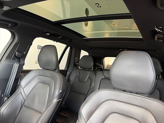 Volvo XC90 21 of 23