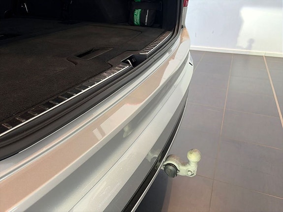 Volvo XC90 18 of 23