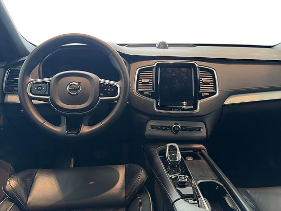 Volvo XC90 9 of 23