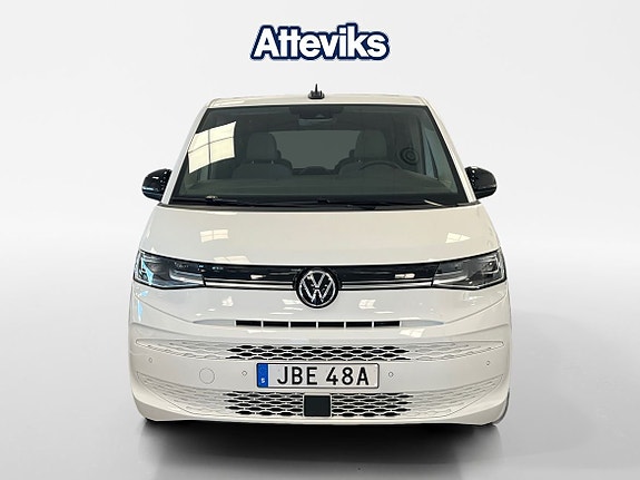 Volkswagen Multivan 17 of 19