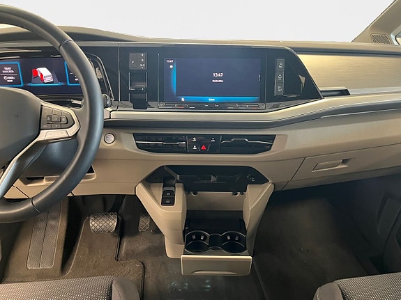 Volkswagen Multivan 3 of 19