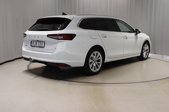 Skoda Superb 4 of 5