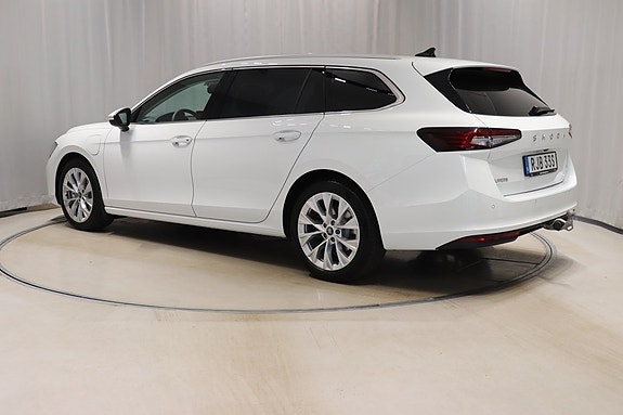 Skoda Superb 6 of 12