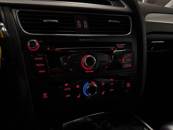 Audi A4 13 of 16