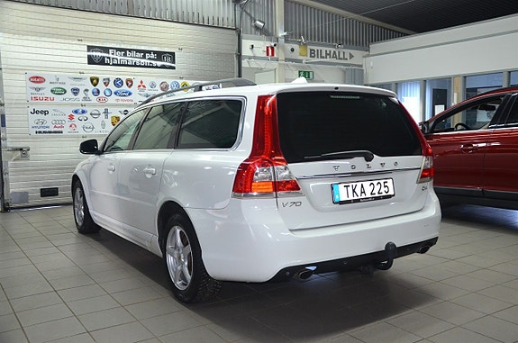 Volvo V70 3 of 14