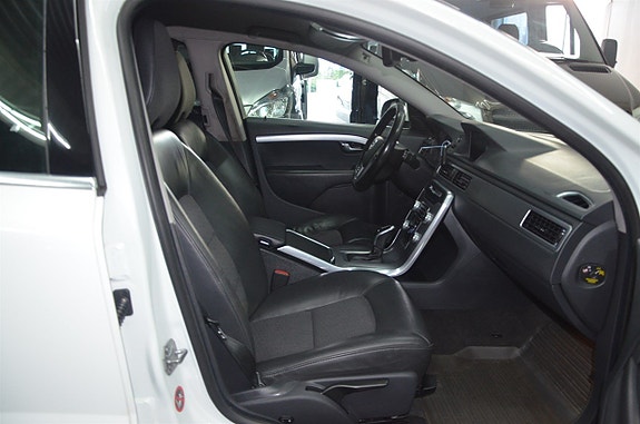 Volvo V70 7 of 14