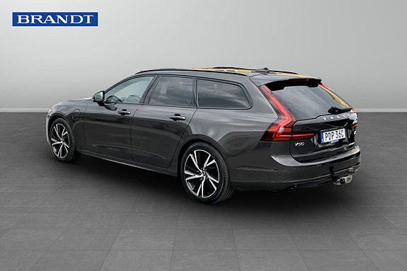 Volvo V90 2 of 5