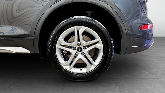 Audi Q5 6 of 24