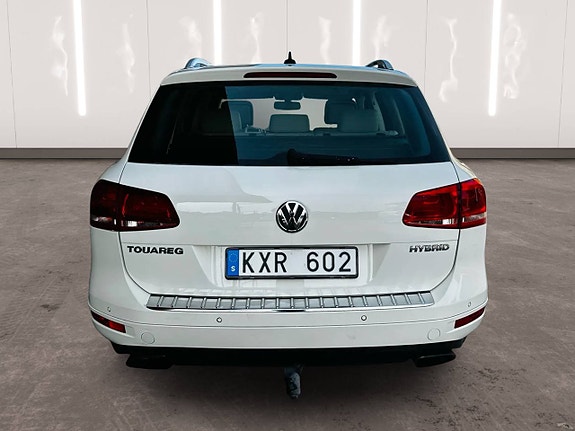Volkswagen Touareg 5 of 5