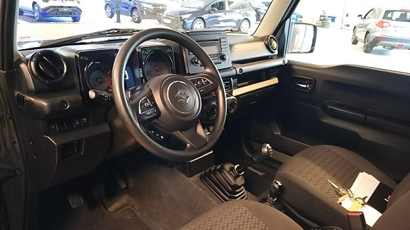 Suzuki Jimny 7 of 8