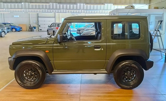 Suzuki Jimny 2 of 5