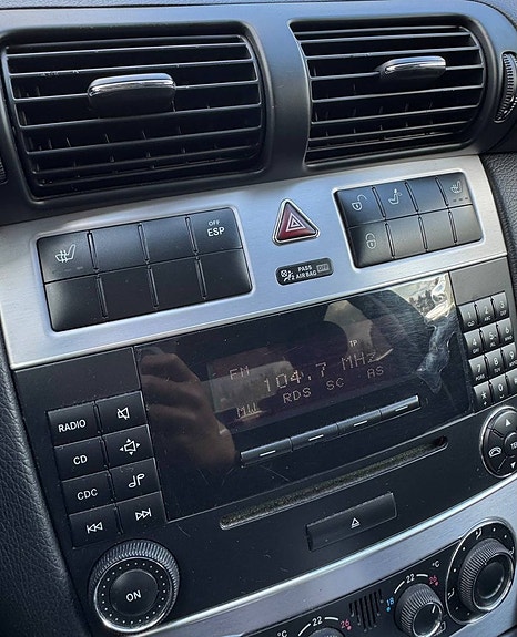 Mercedes-Benz CLA180 d 9 of 16