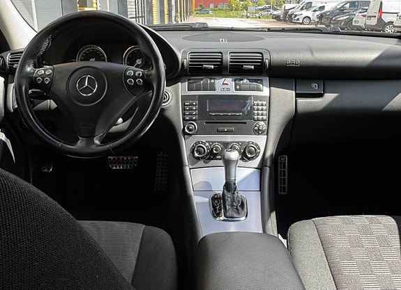 Mercedes-Benz CLA180 d 7 of 16