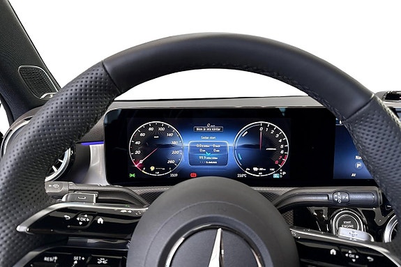 Mercedes-Benz A250 e 7 of 16