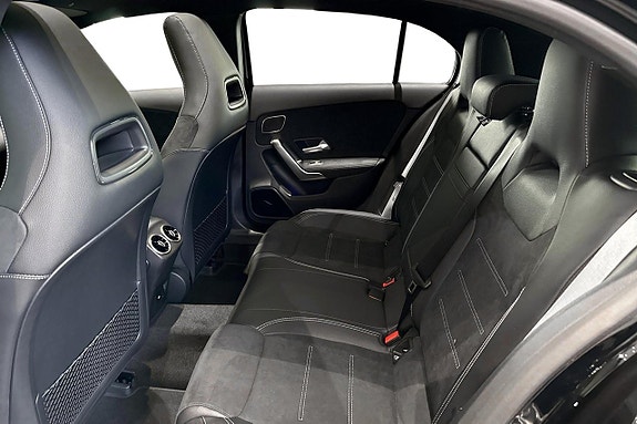 Mercedes-Benz A250 e 11 of 16
