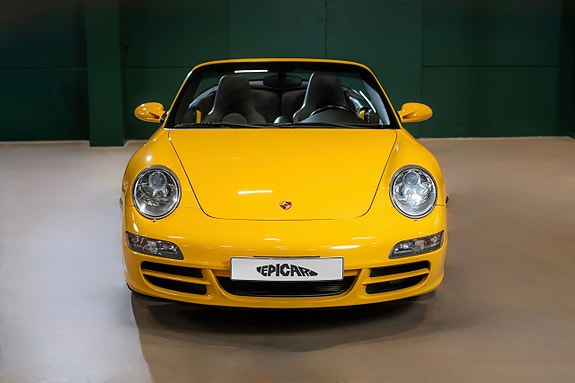 Porsche 911 8 of 26