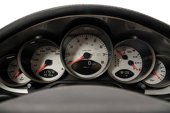 Porsche 911 17 of 26