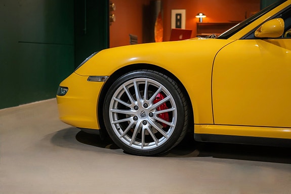 Porsche 911 6 of 26