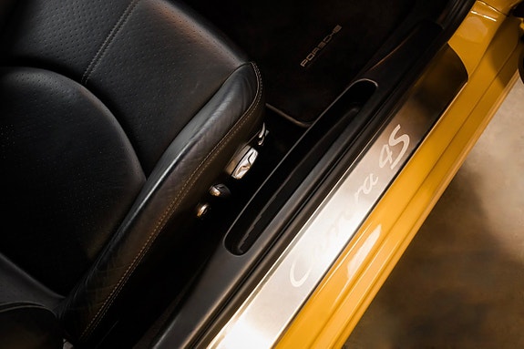 Porsche 911 24 of 26