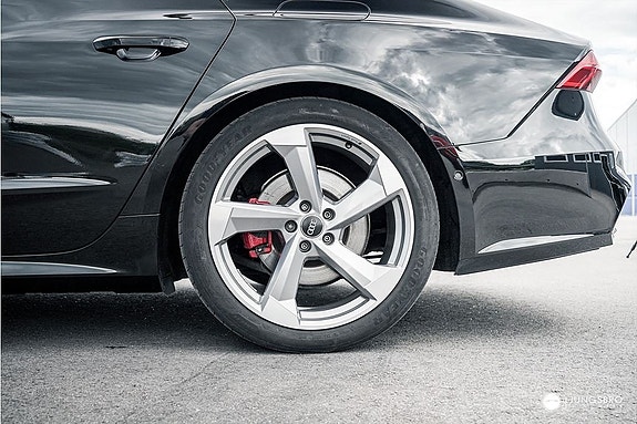 Audi A7 8 of 25