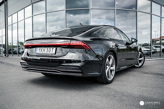 Audi A7 2 of 25