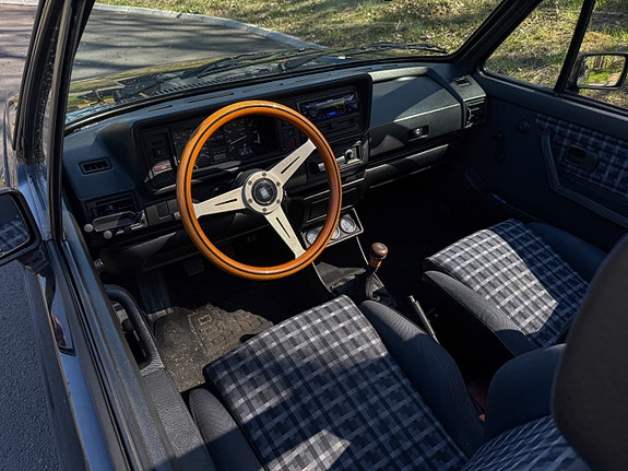 Volkswagen Golf I 3 of 5