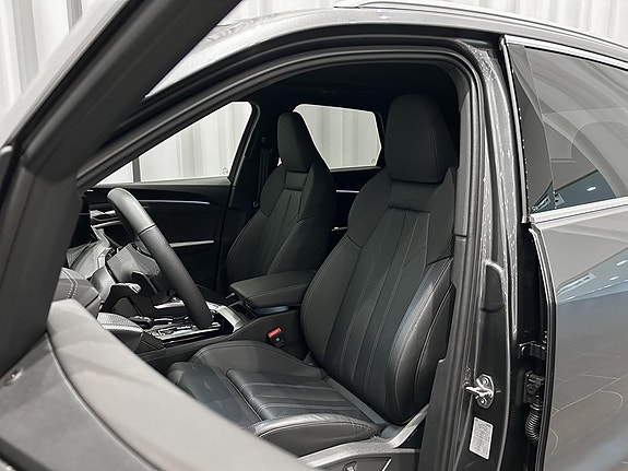 Audi Q5 6 of 15