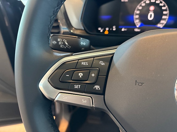 Volkswagen T-Cross 10 of 16