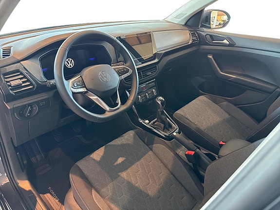 Volkswagen T-Cross 7 of 16