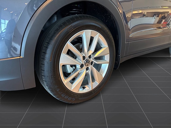 Volkswagen T-Cross 6 of 16