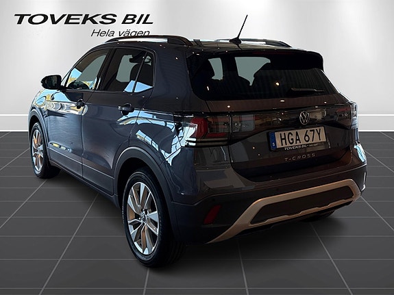 Volkswagen T-Cross 2 of 5