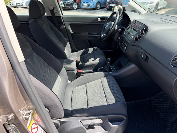 Volkswagen Golf Plus 11 of 16