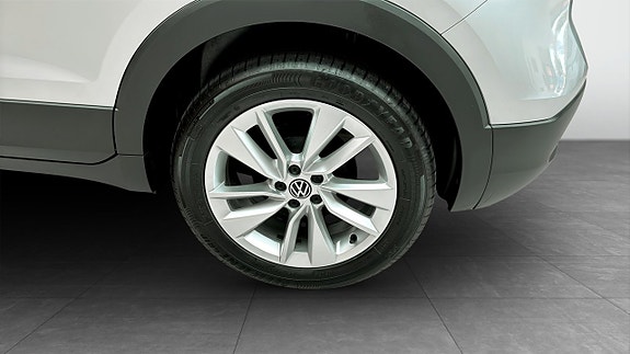Volkswagen T-Cross 6 of 13