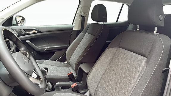 Volkswagen T-Cross 8 of 13