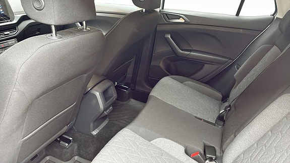 Volkswagen T-Cross 11 of 13