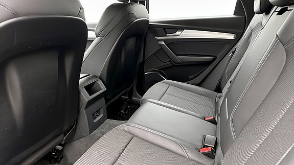 Audi Q5 12 of 18