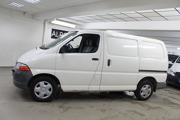 Toyota HiAce 5 of 5