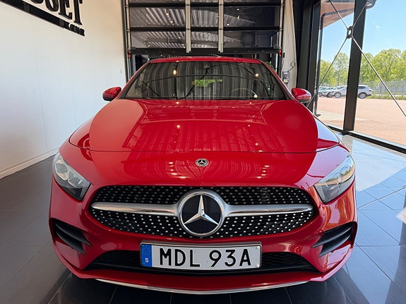Mercedes-Benz A180 4 of 5