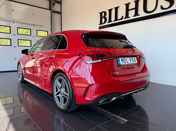 Mercedes-Benz A180 2 of 5