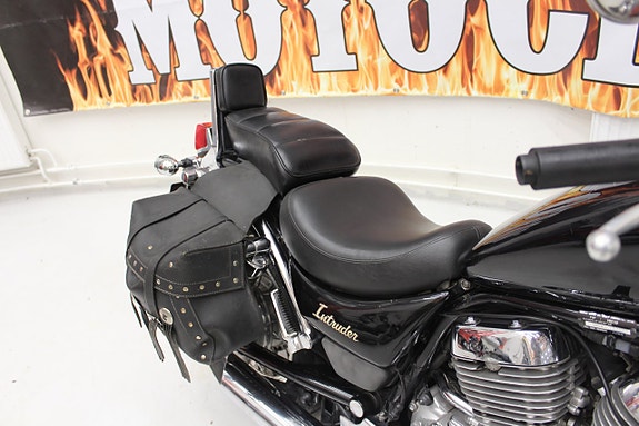 Suzuki VS750 Intruder 7 of 10
