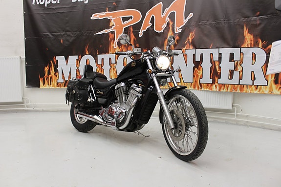 Suzuki VS750 Intruder 2 of 10