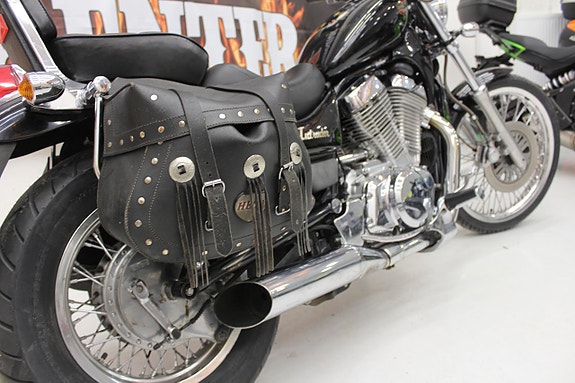 Suzuki VS750 Intruder 5 of 10