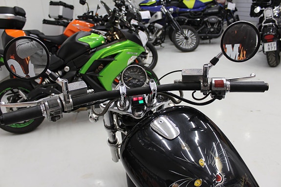 Suzuki VS750 Intruder 10 of 10
